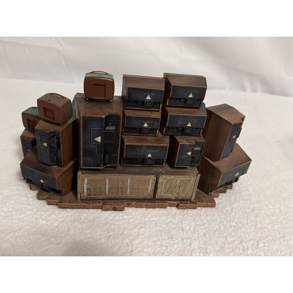 Batman Arkham Origins Collector's Edition Joker Statue With Illuminating TVs/201 - Picture 12 of 16